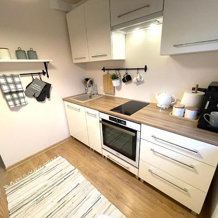 Keskuse Apartment With A Balcony 합살루 외부 사진